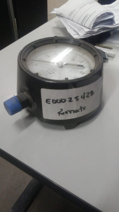 Manómetro tipo Bourdon de 4 1/2" de diámetro Ashcroft